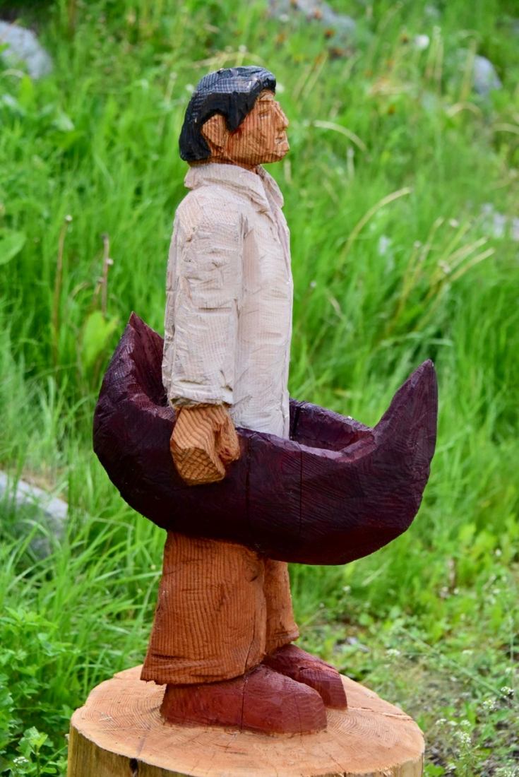 skulpturen saratz hochformat marcel bernet skulptur sculpture wood holz sculptor bildhauer kunst art