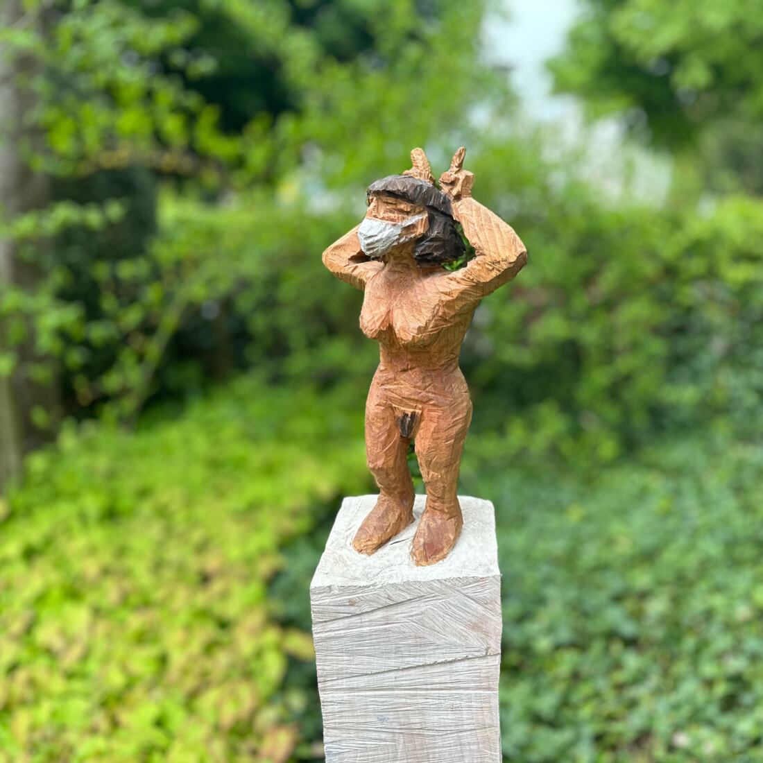 Marcel Bernet holzbildhauer figürlich holzskulptur sculptor figurative wood art