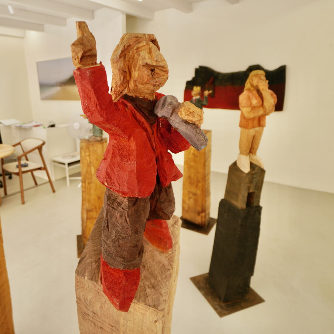 Marcel Bernet holzbildhauer figürlich holzskulptur sculptor figurative wood art