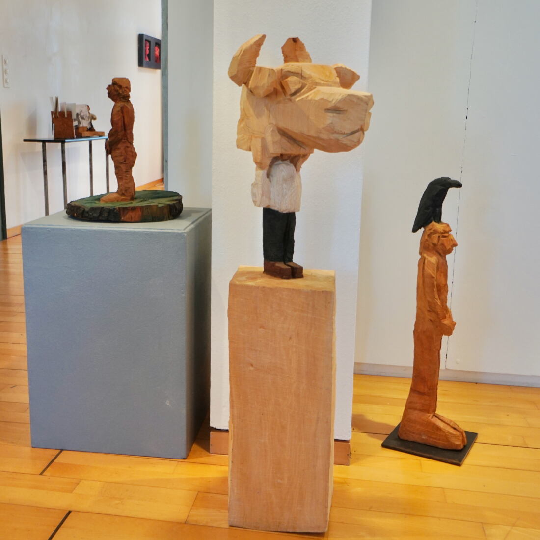 Marcel Bernet holzbildhauer figürlich holzskulptur sculptor figurative wood art
