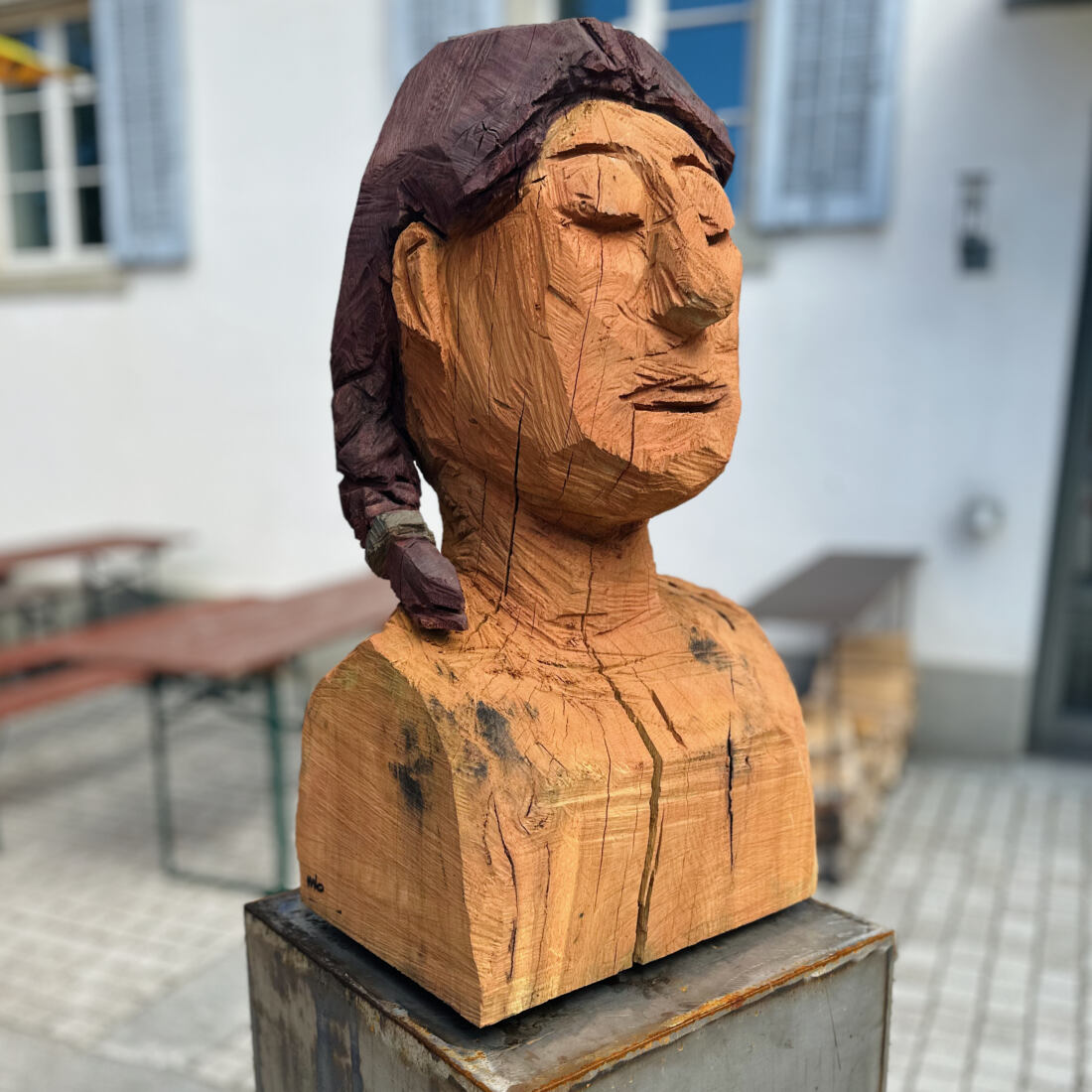 Marcel Bernet holzbildhauer figürlich holzskulptur sculptor figurative wood art kettensäge chainsaw motorsäge