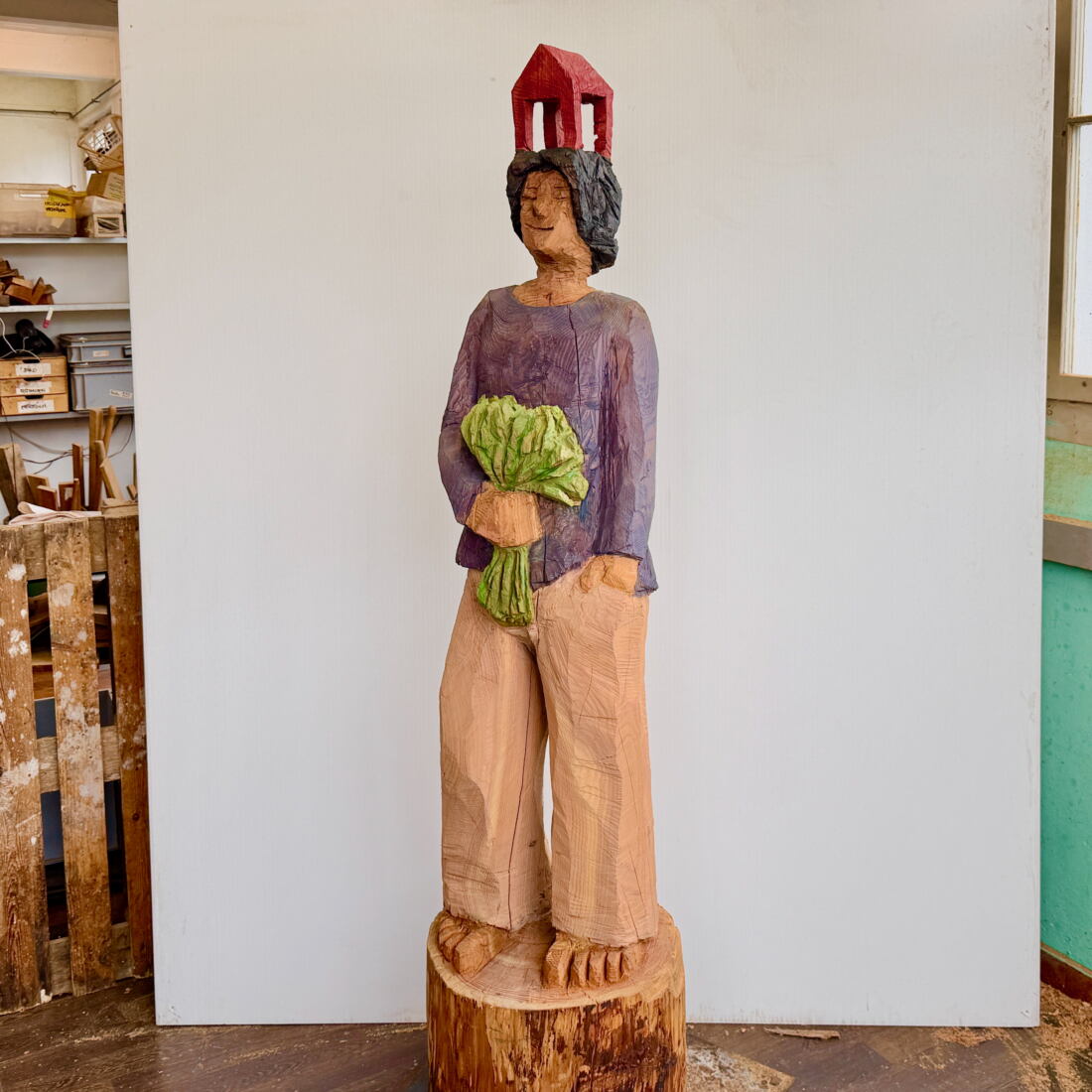 Marcel Bernet holzbildhauer figürlich holzskulptur sculptor figurative wood art kettensäge chainsaw motorsäge