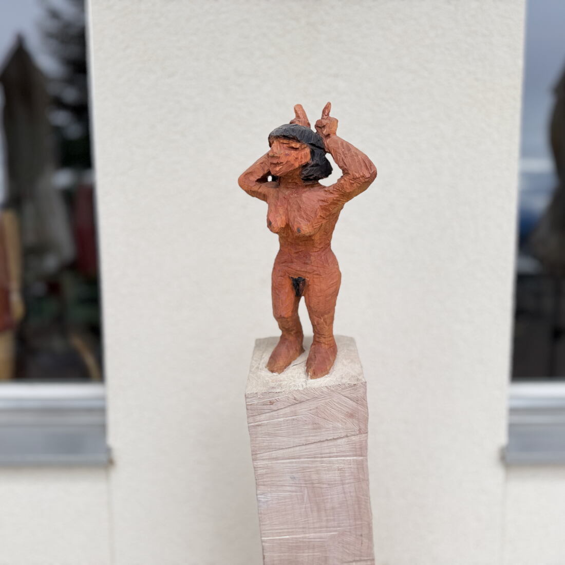 Marcel Bernet holzbildhauer figürlich holzskulptur sculptor figurative wood art kettensäge chainsaw motorsäge rigi weggis luzern edelweiss