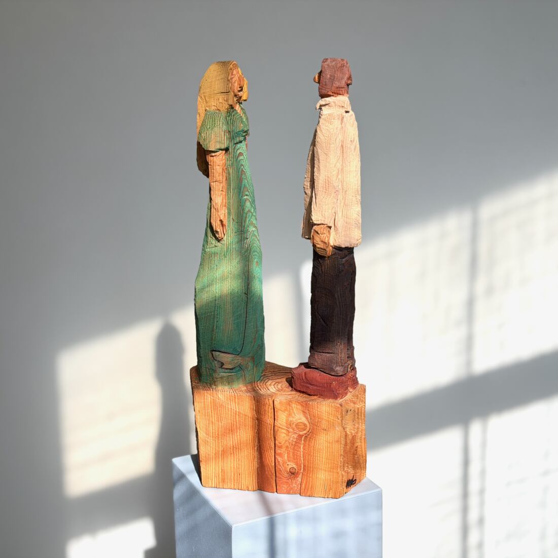 Marcel Bernet holzbildhauer figürlich holzskulptur sculptor figurative wood art kettensäge chainsaw motorsäge